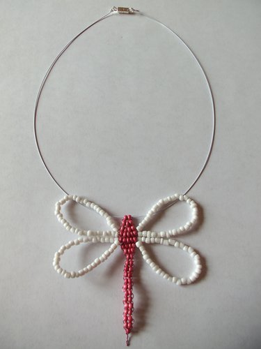 Collier libellule rose