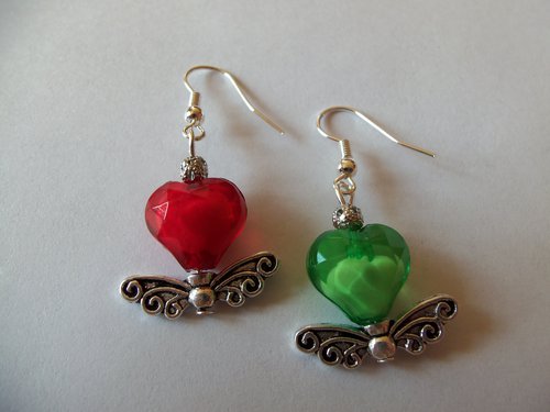 Boucles d'oreilles coeur ail&eacute;