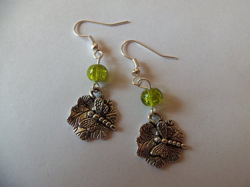 Boucles d'oreilles libellule sur nenuphar