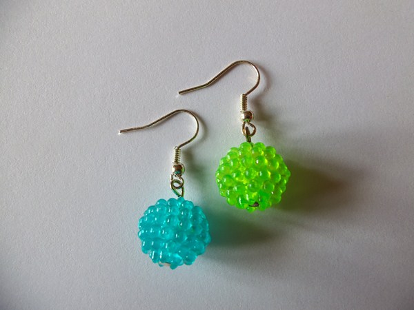 Boucles d'oreilles graine de fruits turquoise et vert