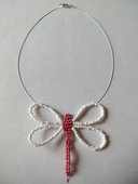 Collier libellule rose