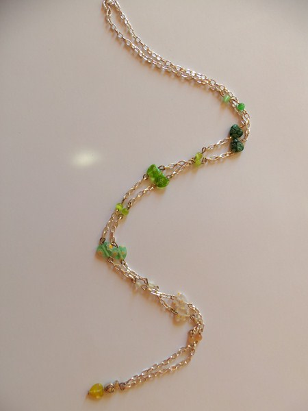 Sautoir coeurs vert et jaune